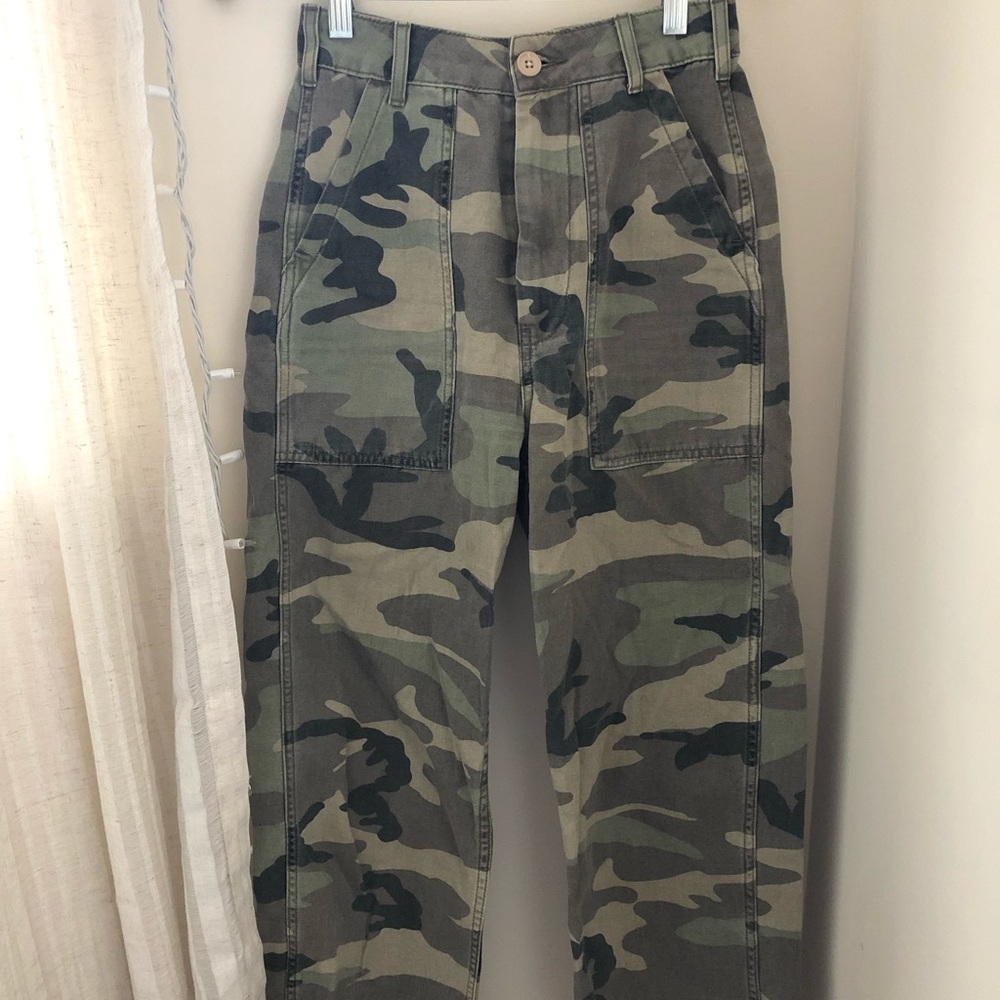 High waisted top shop camo pants